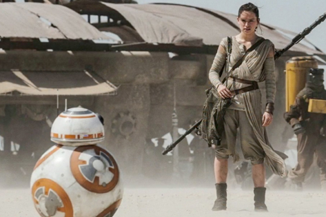 Rey with bb8 in Star Wars 7.